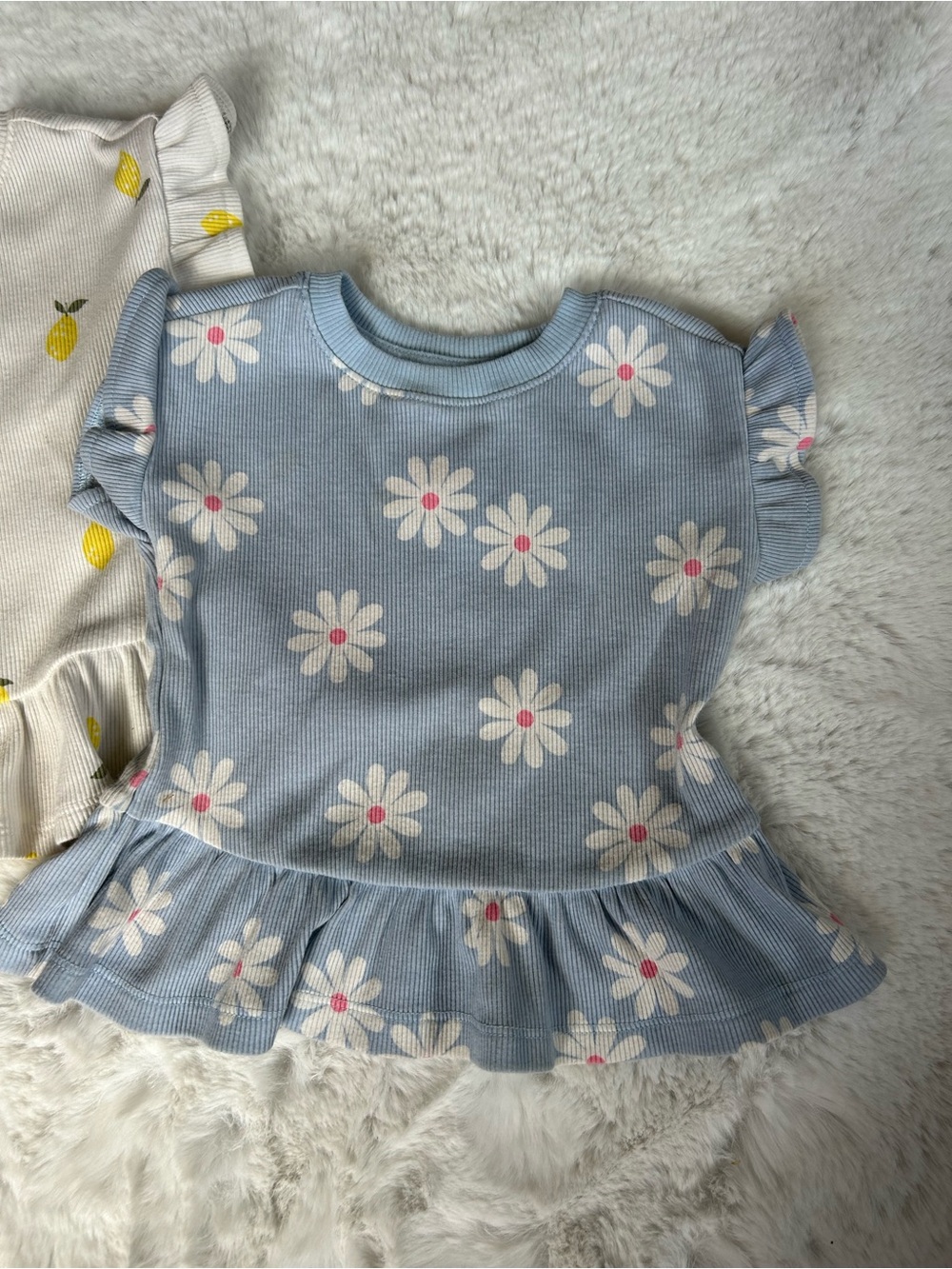 Cat & Jack Girls Lemon & Daisy Print Ruffle Hem Peplum Tops 18 MOS - Picture 2 of 6
